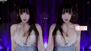 Pretty Asian babe In Blue Entertaining her Fans With Dancing Afreecatv Video