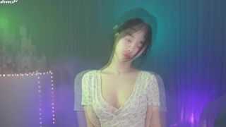 Sexy Asian Model Dancing On live Cam Afreecatv Video