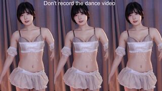yule_.0.03 Erotic Asian Teen With Nice Body Dancing Live Video