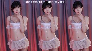 yule_.0.03 Super Hot Asian Model Dancing Video