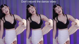 yule_.0.03 Asian Hottie Loves Dancing Off Video