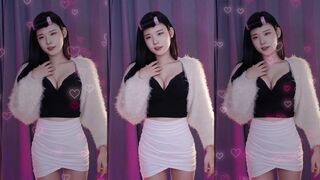 yule_.0.03 Sexy Asian In Black Top Dancing Video