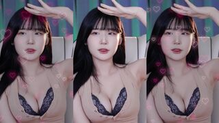 yule_.0.03 Beautiful Asian Model In Live Video