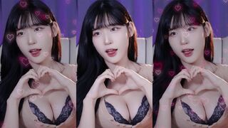 yule_.0.03 Beautiful Asian Model In Live Video