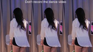 yule_.0.03 Sexy Asian Hot Dancing in Tiny Shorts Video