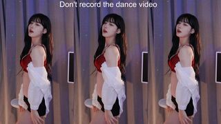 yule_.0.03 Sexy Asian Hot Dancing in Tiny Shorts Video