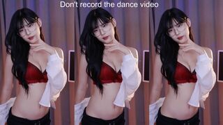 yule_.0.03 Nerdy Asian beauty Dancing On Live Cam Video