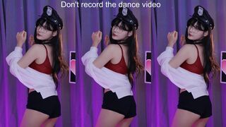 yule_.0.03 Nerdy Asian beauty Dancing On Live Cam Video