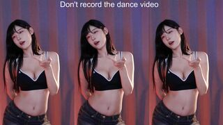yule_.0.03 Sexy Teen Asian In Tight Jeans Dancing Video