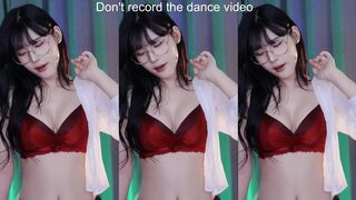 yule_.0.03 Lusty Asian Model Dancing Video