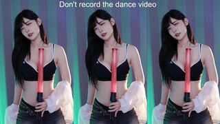yule_.0.03 Cute Asian Wearing Black Top Dancing On Live Video