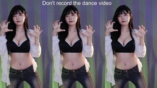 yule_.0.03 Asian Chick With Bouncy Boobs Live Video