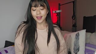 Allecakes Asian Doing Q&A On Live While Exposing Boobs Video