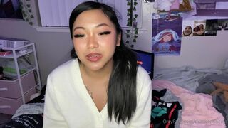 Mankoprincess Sexy Fit Asian Teasing and Revealing Herself On Webcam Live Onlyfans Video