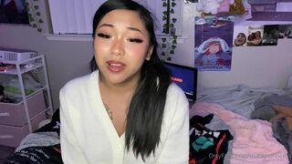 Mankoprincess Sexy Fit Asian Teasing and Revealing Herself On Webcam Live Onlyfans Video