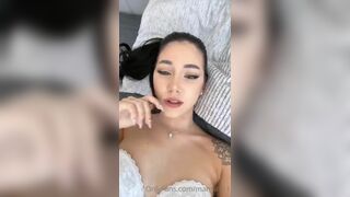 Mamiii111 Curvy Babe Sucking Big Dildo And Fucking it On Bathroom Onlyfans Video