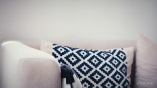 Lunaokko Asian Horny Girl Wanted His Big Fat Cock Inside her Mouth and Pussy Video