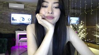 Vixivik Pretty Slim Asian Exposing Boobs On Live Cam Video