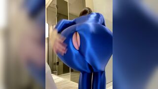 xxapple Asian Rips Off her Tight Suit To Show Her Ass On the Cam Video