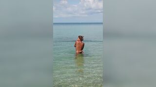 Ninacola3 Cute Asian Showing Her Ass and Tits While On beach Outdoor Onlyfans Video