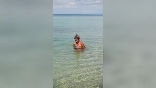 Ninacola3 Cute Asian Showing Her Ass and Tits While On beach Outdoor Onlyfans Video