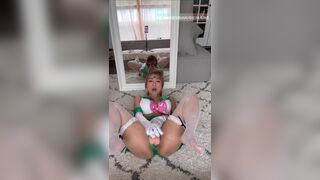 Icanbeurnuocmami Slutty Asian Sucking and Fucking Pussy With a Dildo Video