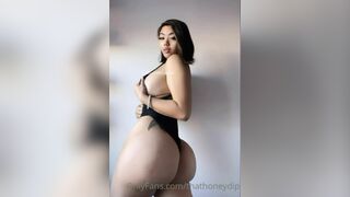 Thathoneydip Asian beauty Showing off her Big Booty In Sexy Lingeries Compilation Onlyfans Video
