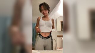 Chandradez Asian Showing Off Tight Thicc Booty On Cam onlyfans Video