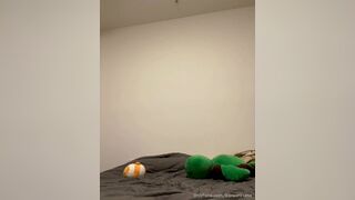 Koreankums Showing off her Tits and Gets Shower in Live Stream Video