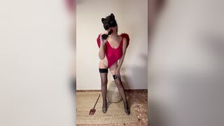 Elsa Liu Showing her Tits Before Stretches her Pussy with Dildo Onlyfans Video