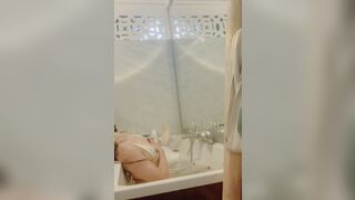 Foxypomluvx Teasing Ass In The Bathtub Leaked Video