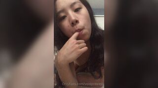 Voidprincess Licking Fingers And Teasing While Naked Onlyfans Video