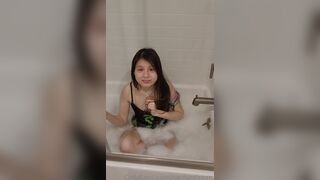 Tiedyedicorn Teasing Her Ass And Tits In Bathtub Onlyfans Video