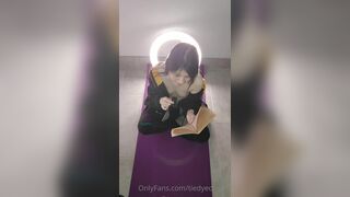 Tiedyedicorn Shows Small Nipples While Reading Book Onlyfans Video