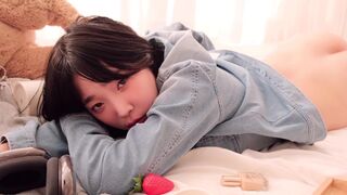 Ero_Inkyung Teasing Juicy Ass And Pussy On Seethrough Chair Video