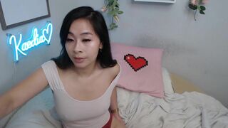 Kaedialang Playing Nude Cunt On Live Stream Video
