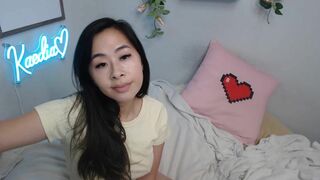 Kaedialang Teases Her Fans On Her Live Stream Leaked Video