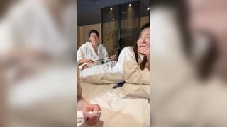 Ryokooo_0625 Two Chicks Having Fun With Thicc Cock Video