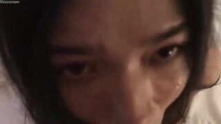 Horny Asian Girl Sucking A Big Cock And Let The Guy Cum In Her Mouth Leaked Video