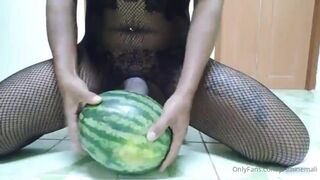 Jasminemali Ladyboy Gets Horny and Starts Fucking a Watermelon Onlyfans Video