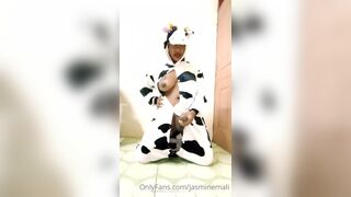 Jasminemali Masturbates Until She Cums Onlyfans Video