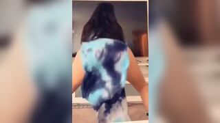 Asian Hottie Bouncing Her Big Booty Cheeks Video