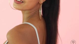 Putri Cinta Spreads Pussy on Camera Nude Photoshoot Onlyfans Video