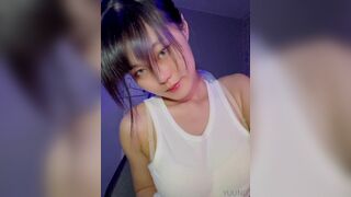 Yuuno Playing Juicy Tits in Tight Skinny Video