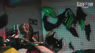 Psychoporn Biker girl gets a huge load of cum in her pink pussy