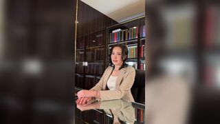 Ririkana Aka Rr_loveit Secretary Drops Her Jeans And Booty Flashed Leak Porn Video