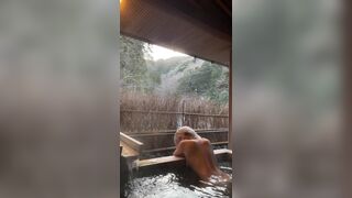 Yunmago Outdoor Hot Tub Teasing Fully Nude Onlyfans Leak