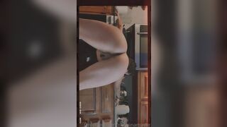 Niykiinamaste Asian Hoe Revealing Her Bog Booty Cheeks With Stripteasing Onlyfans Video