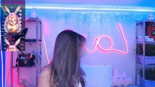 Beautiful Asian Babe Take Off Her Clothes And Teasing With A Vibrator In A Live Show Leaked Video