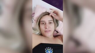 Pretty Blonde Teases Her Tits and Show Off Big Booty On a Live Video
